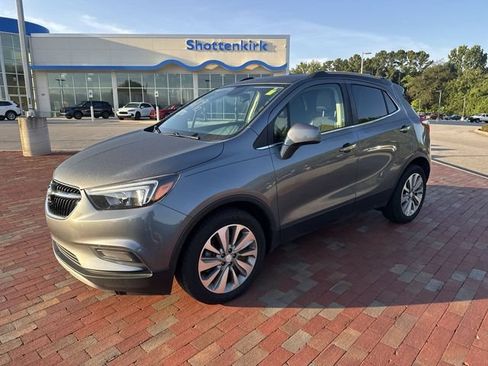 Used 2020 Buick Encore Preferred w/ Safety Package FWD image 4