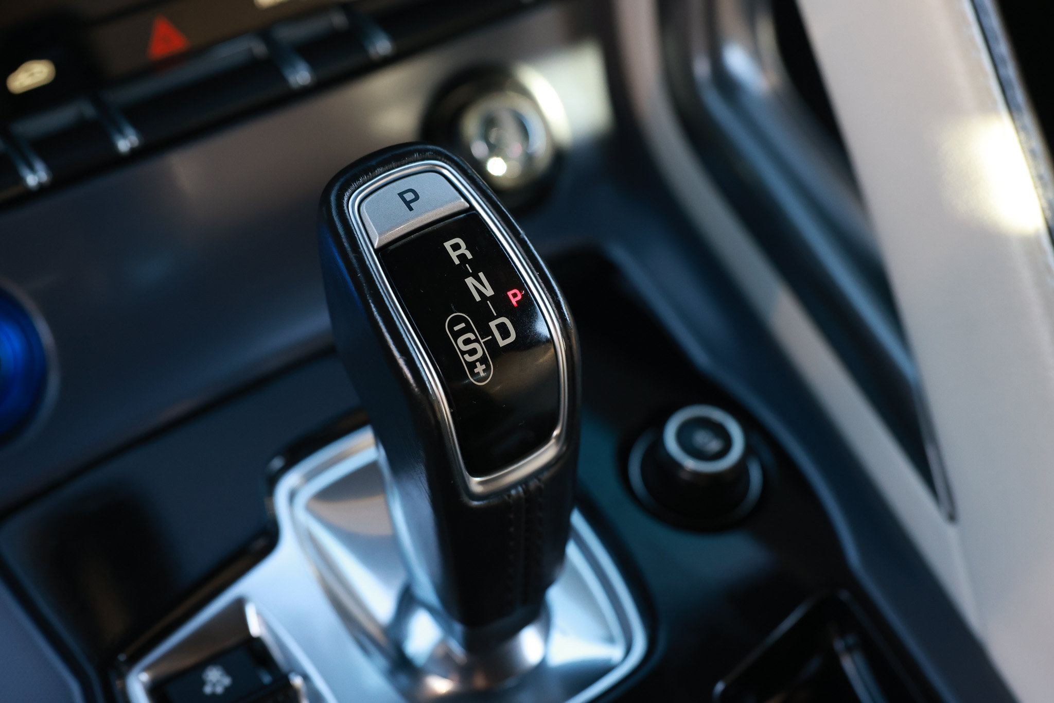 Used 2018 Jaguar F-TYPE Convertible RWD image 39
