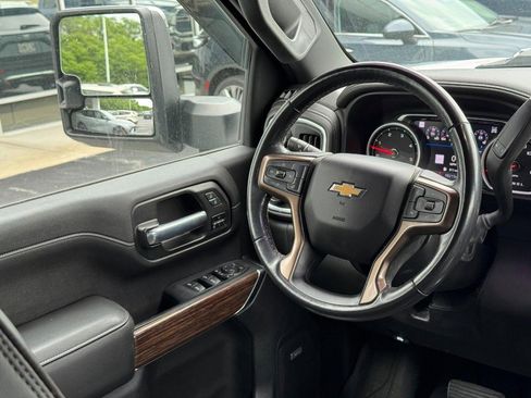 Used 2022 Chevrolet Silverado 2500 High Country AWD/4WD image 15