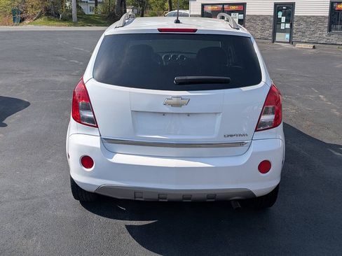 Used 2015 Chevrolet Captiva Sport LT w/ Convenience Package FWD image 4