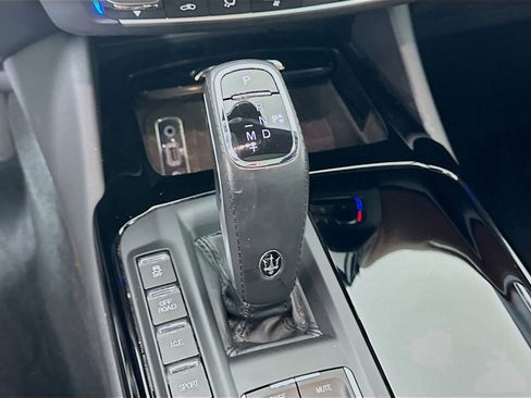 Used 2022 Maserati Levante GT AWD/4WD image 26