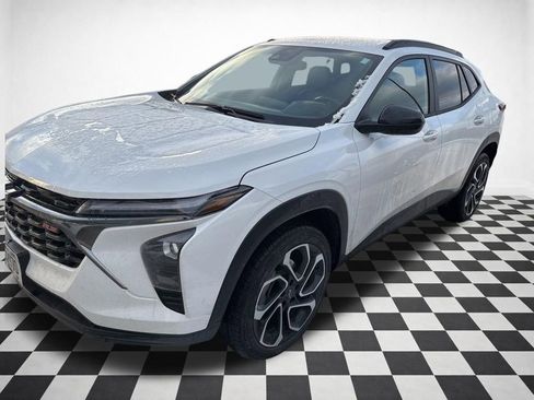 Certified 2025 Chevrolet Trax RS w/ Driver Confidence Package image 29