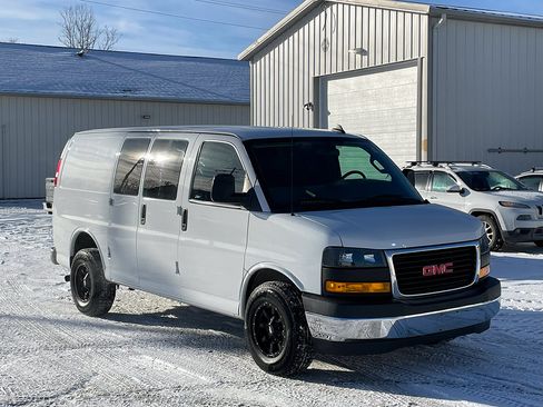 Used 2019 GMC Savana 2500 w/ Driver Convenience Package RWD image 37