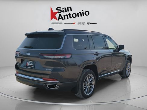 New 2025 Jeep Grand Cherokee L Summit w/ MOPAR Finishing Package AWD/4WD image 8