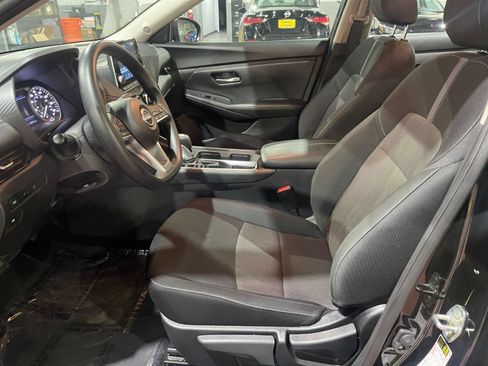 Used 2025 Nissan Sentra SV FWD image 22