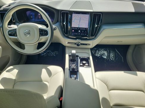 Used 2023 Volvo XC60 B5 Core w/ Climate Package FWD image 14