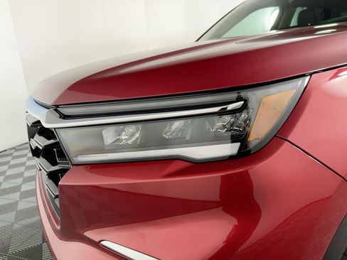 New 2025 Honda Pilot Touring image 10