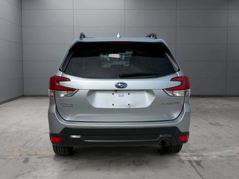 Used 2023 Subaru Forester Premium AWD/4WD image 11