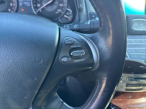 Used 2015 INFINITI Q70 3.7 image 20