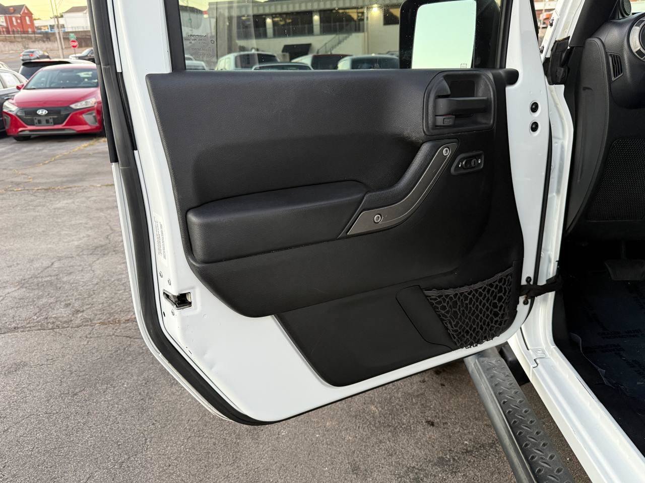 Used 2014 Jeep Wrangler Unlimited Sport w/ Quick Order Package 24S AWD/4WD image 13