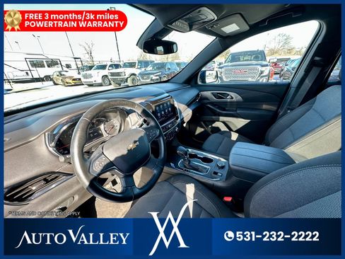 Used 2023 Chevrolet Traverse LT image 15