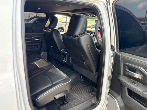 Used 2025 RAM 3500 Laramie AWD/4WD image 12