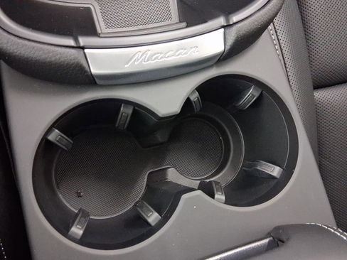 New 2026 Porsche Macan image 26