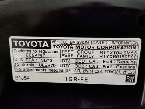 Used 2024 Toyota 4Runner SR5 RWD image 80
