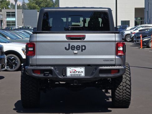 Used 2020 Jeep Gladiator Sport w/ Quick Order Package 24S AWD/4WD image 5
