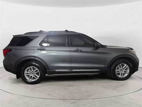 Certified 2025 Ford Explorer Active image 6