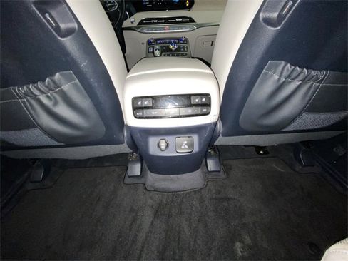 Used 2021 Hyundai Palisade Limited image 31