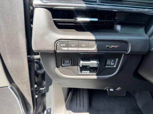 Used 2024 Cadillac Escalade V w/ Heavy-Duty Trailer Package AWD/4WD image 22