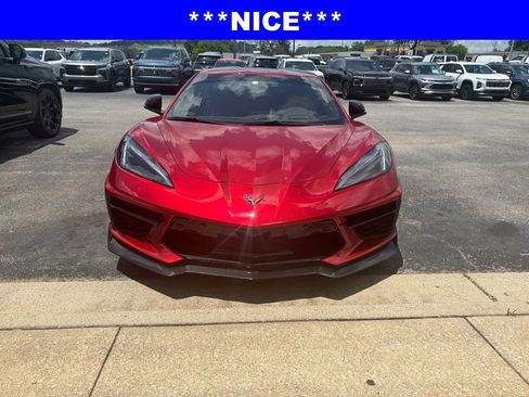 Used 2022 Chevrolet Corvette Stingray Preferred Cpe w/ Z51 Performance Package RWD image 3
