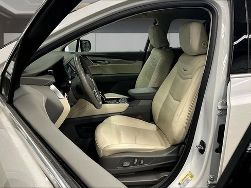 Certified 2023 Cadillac XT5 Premium Luxury w/ Technology Package AWD/4WD image 21