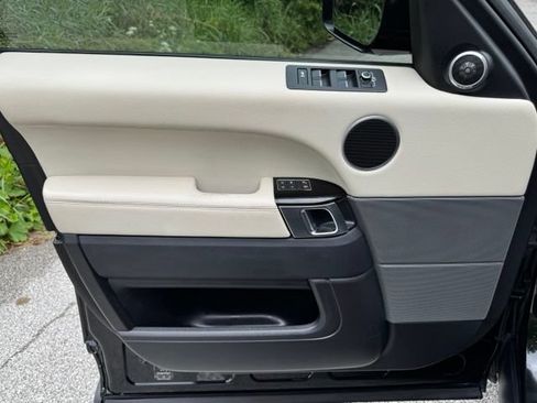 Used 2017 Land Rover Range Rover Sport HSE AWD/4WD image 8