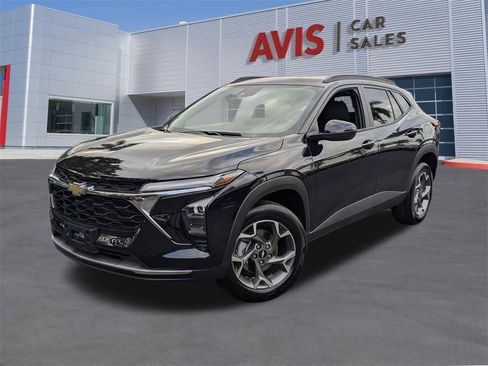 Used 2025 Chevrolet Trax LT w/ LT Convenience Package image 1