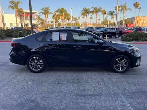 Used 2023 Kia Forte LXS FWD image 9
