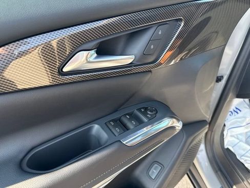 New 2027 Chevrolet Traverse Z71 w/ LPO, Floor Liner Package AWD/4WD image 12