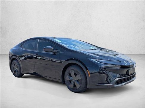 New 2026 Toyota Prius LE FWD image 7