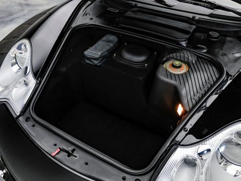 Used 2004 Porsche 911 GT3 RWD image 82