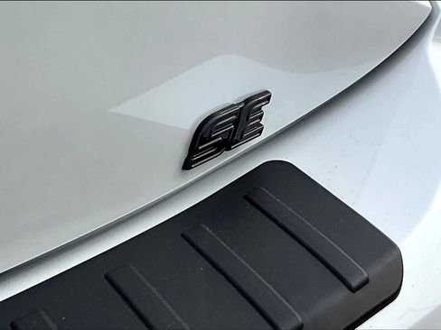 Certified 2024 Toyota Corolla SE w/ SE Package FWD image 10