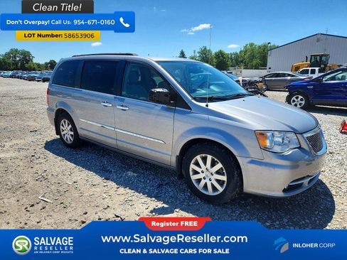 Used 2015 Chrysler Town & Country Touring w/ Mopar Premium Addition Group FWD image 5