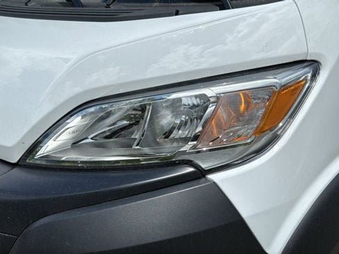 Used 2026 RAM ProMaster 2500 w/ Convenience Group FWD image 9