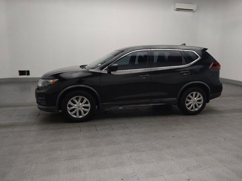 Used 2018 Nissan Rogue S FWD image 2