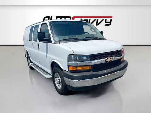 Used 2025 Chevrolet Express 2500 w/ Driver Convenience Package RWD image 1