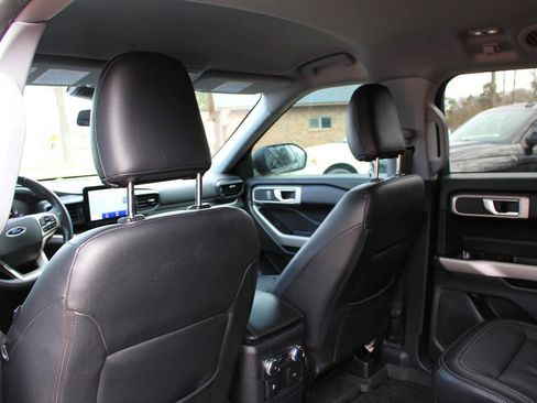 Used 2022 Ford Explorer XLT w/ Class IV Trailer Tow Package image 21