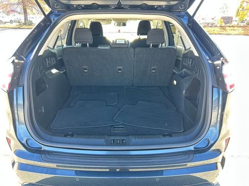Used 2024 Ford Edge SE w/ Black Appearance Package image 23