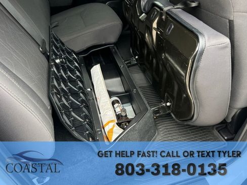 Used 2017 Toyota Tacoma TRD Off-Road w/ Premium & Technology Package image 24