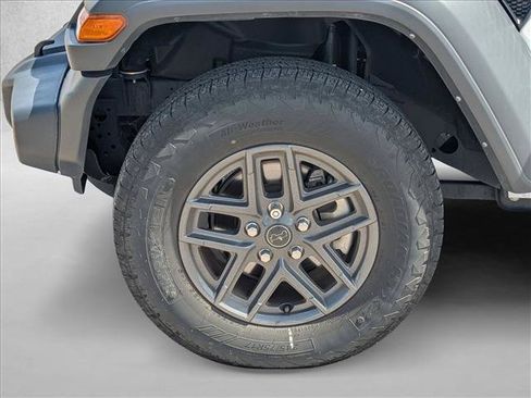 Used 2024 Jeep Wrangler Unlimited Sport AWD/4WD image 10
