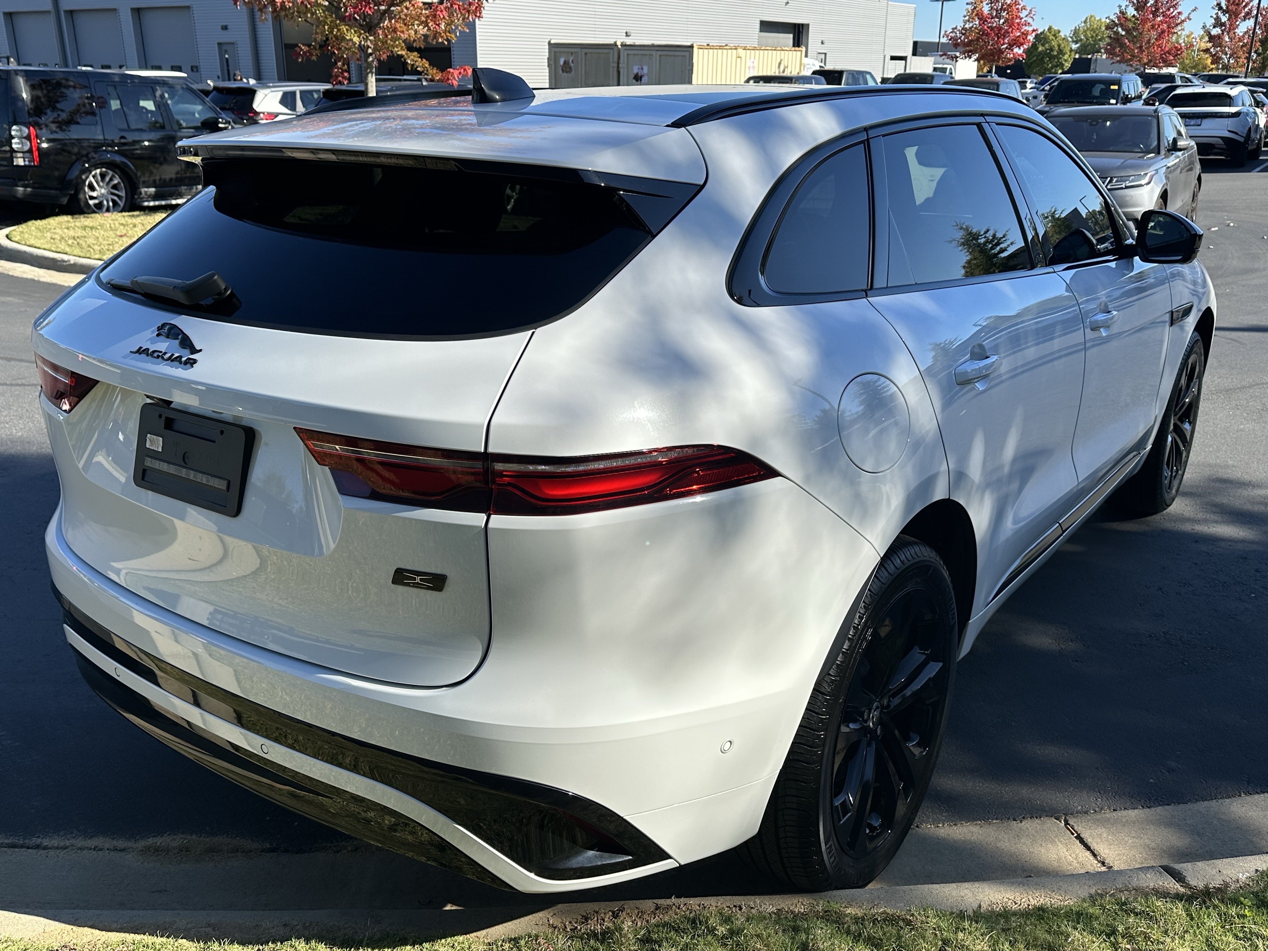 Certified 2026 Jaguar F-PACE R-Dynamic S AWD/4WD image 7