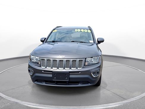 Used 2016 Jeep Compass High Altitude FWD image 3