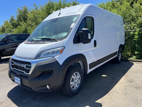 New 2025 RAM ProMaster 2500 w/ Quick Order Package 22G SLT image 2