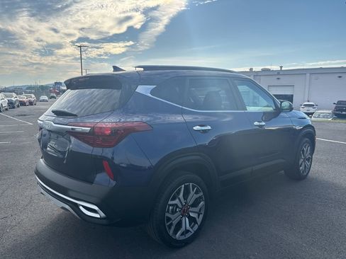 Certified 2023 Kia Seltos SX AWD/4WD image 2