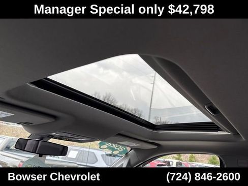Used 2022 Chevrolet Silverado 1500 LT Trail Boss w/ LT Trail Boss Premium Package AWD/4WD image 13