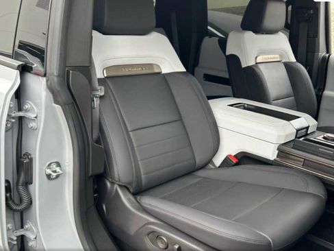 Used 2025 GMC Hummer EV 3X AWD/4WD image 8