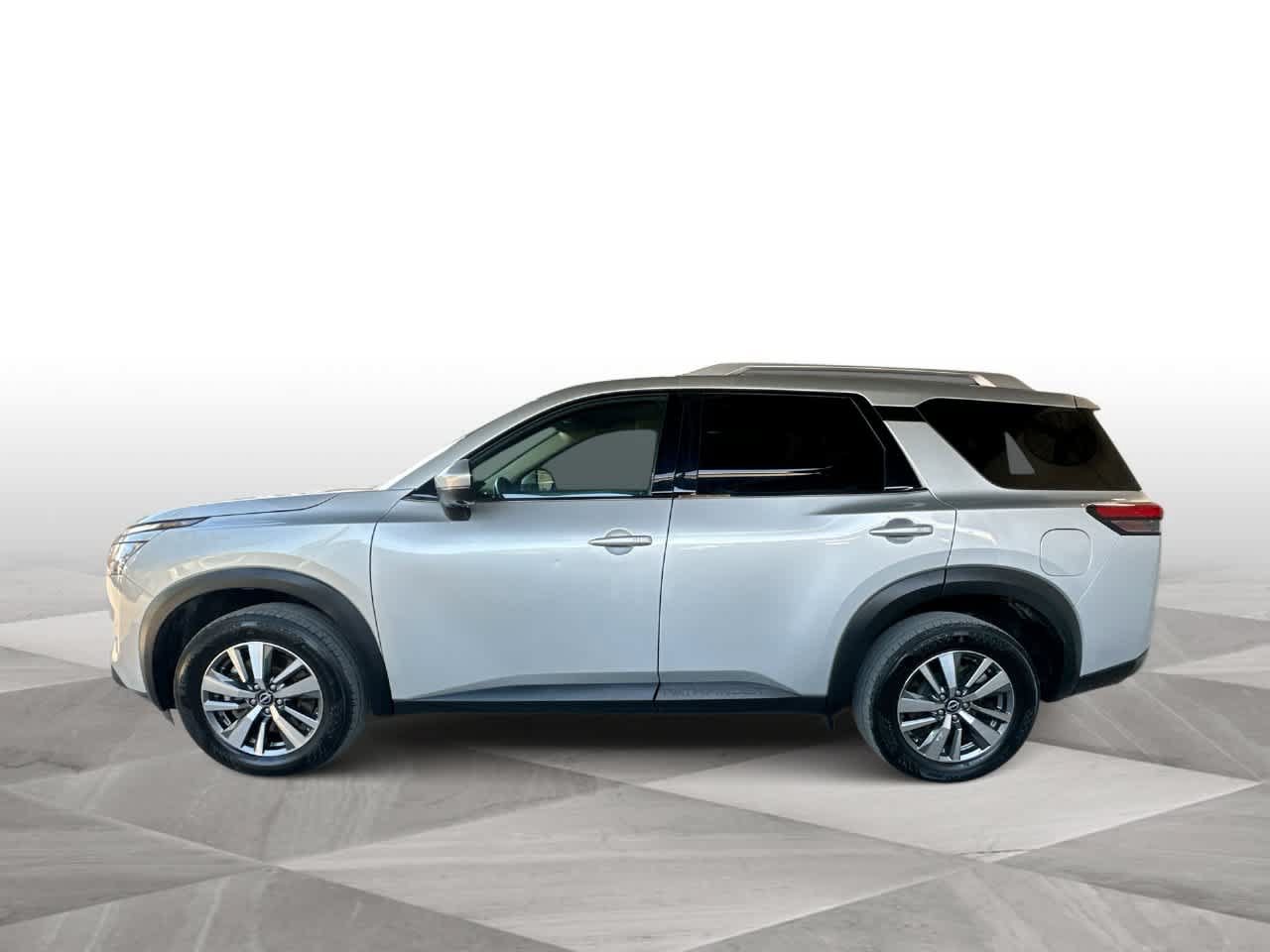 Used 2025 Nissan Pathfinder SL AWD/4WD image 5