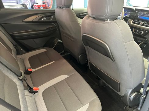 Used 2024 Chevrolet TrailBlazer LT FWD image 49