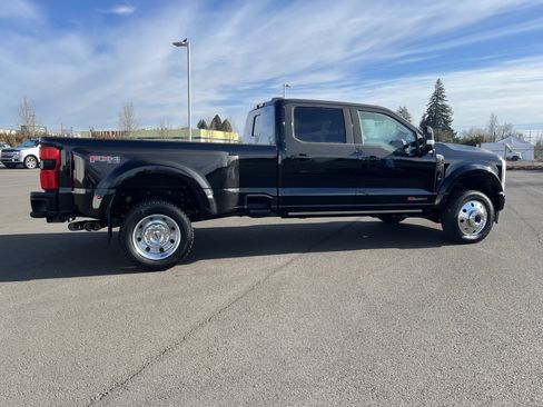 Used 2025 Ford F450 Platinum w/ FX4 Off-Road Package image 6