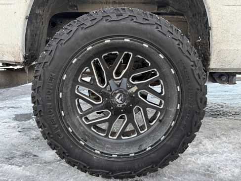 Used 2018 RAM 2500 SLT image 12