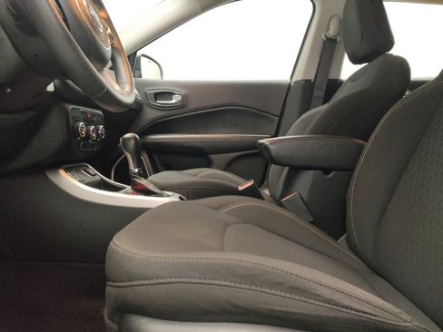 Used 2018 Jeep Compass Sport FWD image 17